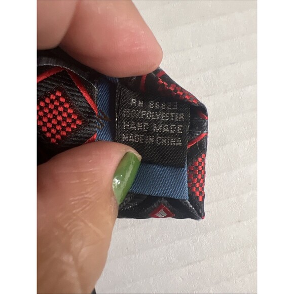 ALEXANDER JULIAN COLOURS Mens Polyester Necktie Designer Geometric Black/Red EUC - Picture 8 of 9
